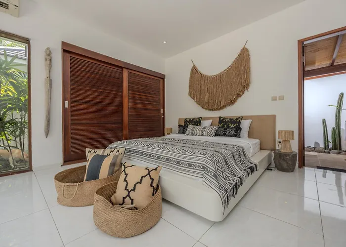 Villa Arev, 4br Family-friendly In Umalas, Garden & Pool