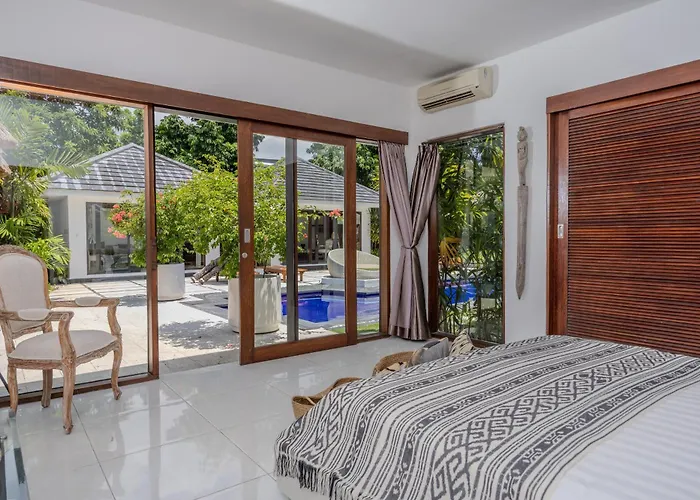 Arev, 4br Family-friendly In Umalas, Garden & Pool Villa *