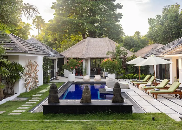 Arev, 4br Family-friendly In Umalas, Garden & Pool Villa Kerobokan